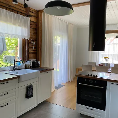 Villa Cozy Private House With Backyard And Hot Tub Parnu