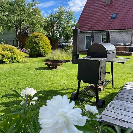 Cozy Private House With Backyard And Hot Tub Huvilat
