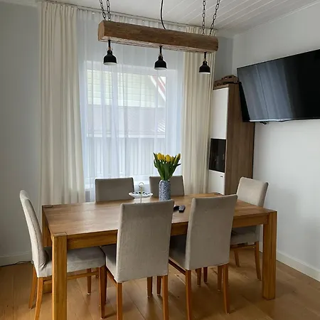 Villa Cozy Private House With Backyard And Hot Tub Parnu