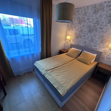 Cozy Private House With Backyard And Hot Tub 빌라