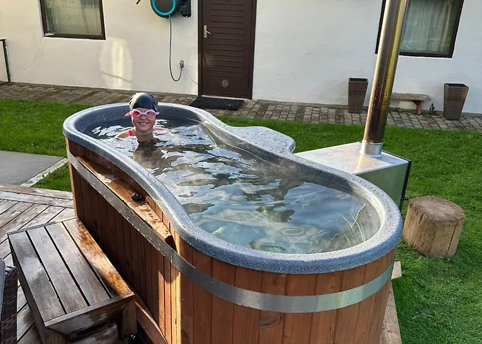 Villa Cozy Private House With Backyard And Hot Tub Pärnu